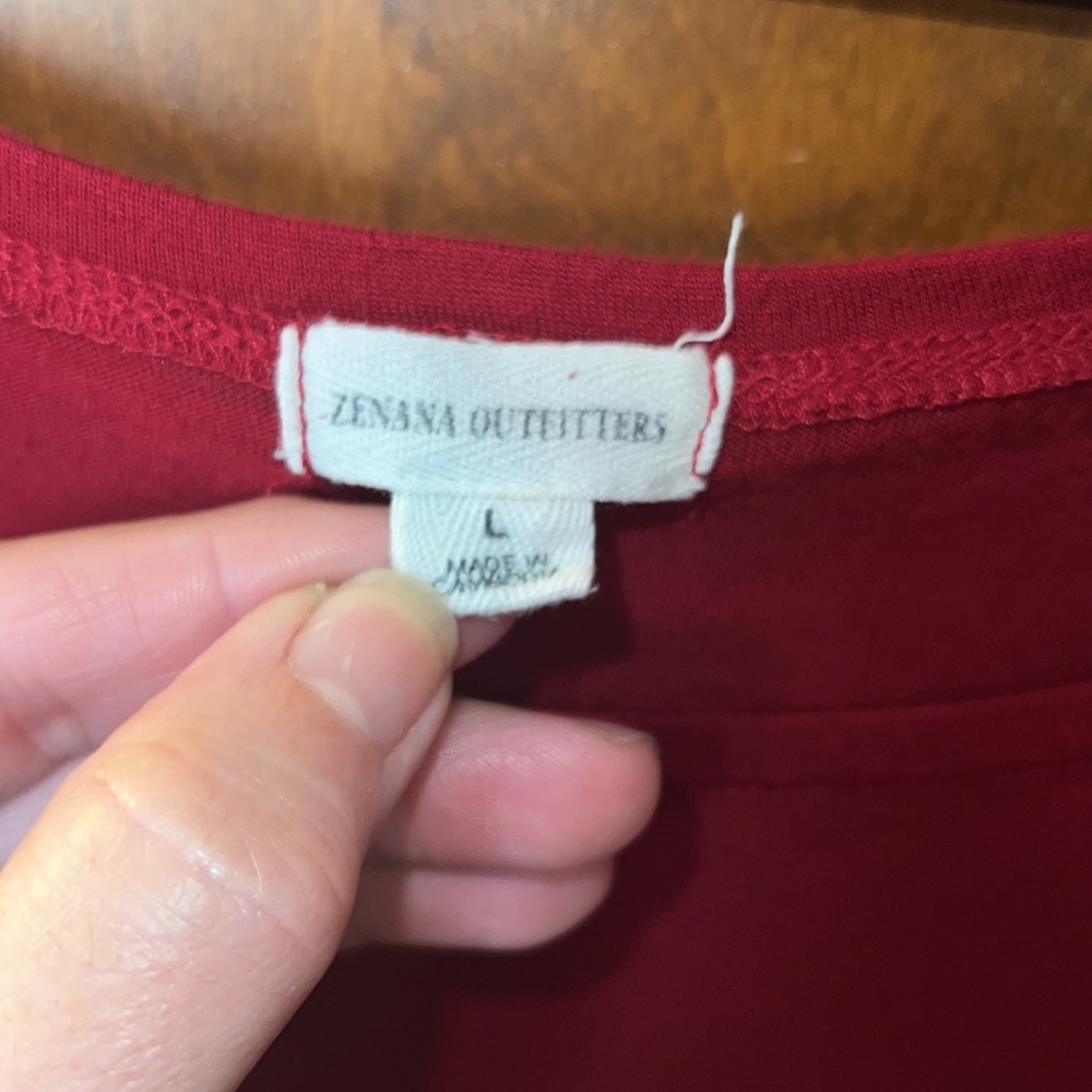 Ladies top - Picture 2 of 2